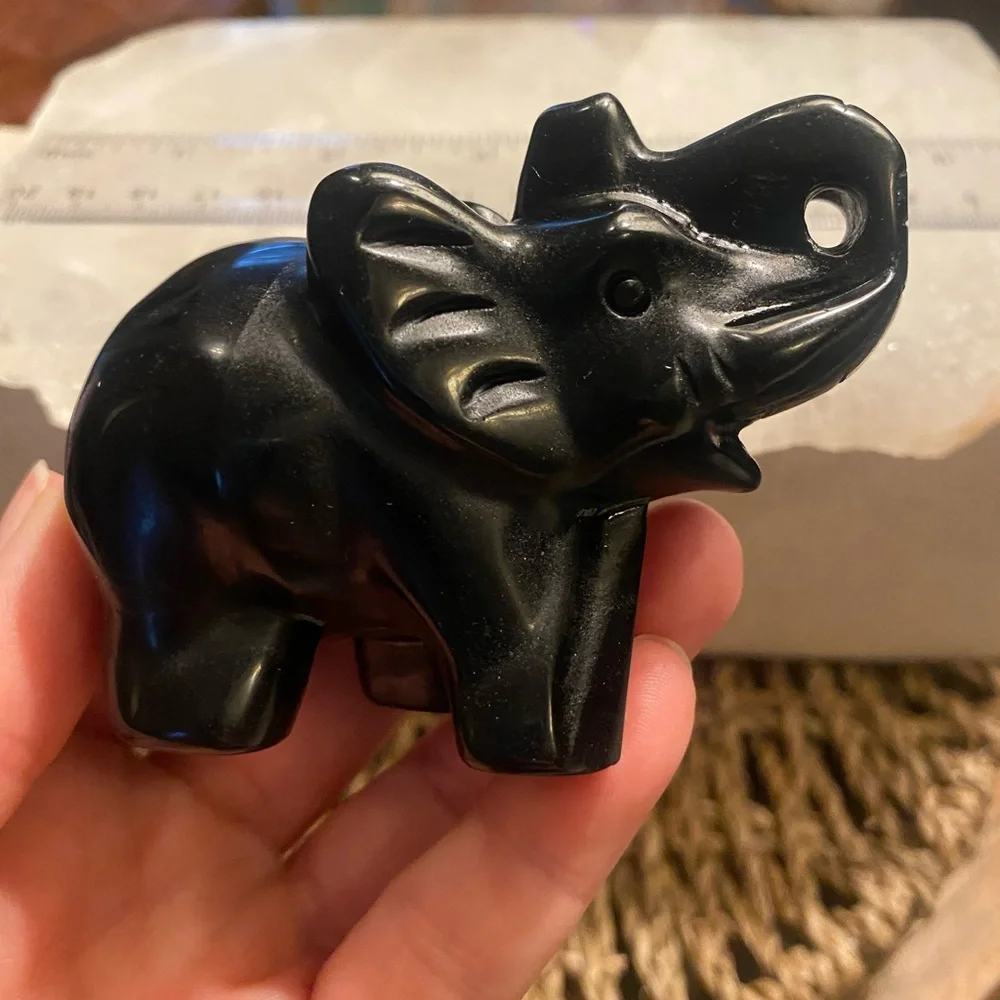 🐘✨ Black Obsidian Elephant Figurine✨🐘